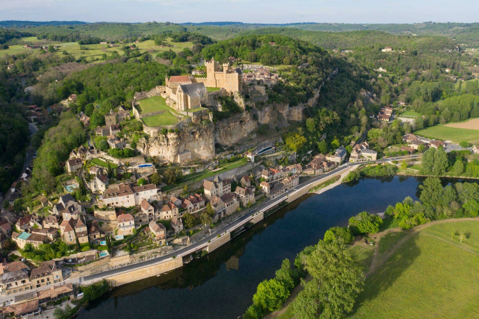 travel guide to dordogne