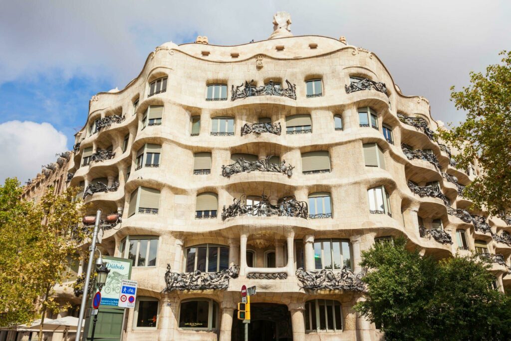 La Casa Mila parmi les plus beaux monuments d'Espagne