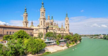 La basilique Nuestra Senora Del Pilar parmi les plus beaux monuments d'Espagne