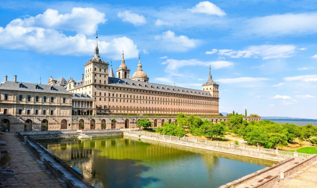 ארמון אסקוריאל בין המונומנטים היפים ביותר בספרד