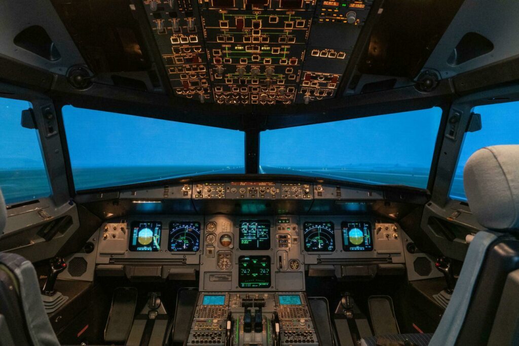Le cockpit d'un full flight simulator