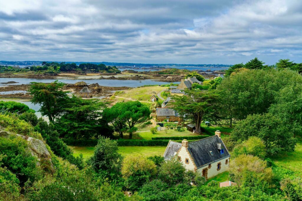 L'île de Bréhat dans les paysages de Bretagne