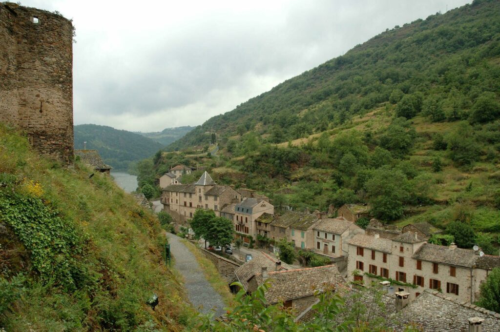 Brousse-le-Château dans l'Aveyron