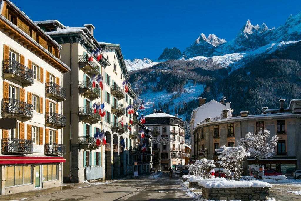 La ville de Chamonix en hiver