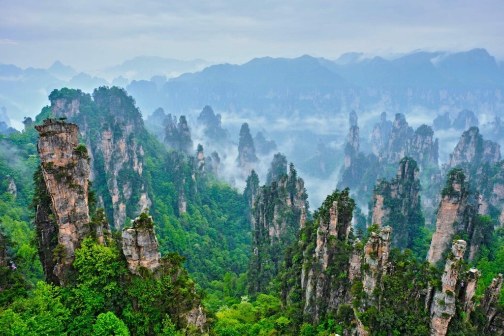 Zhangjiajie Wulingyuan dans les paysages de montagne