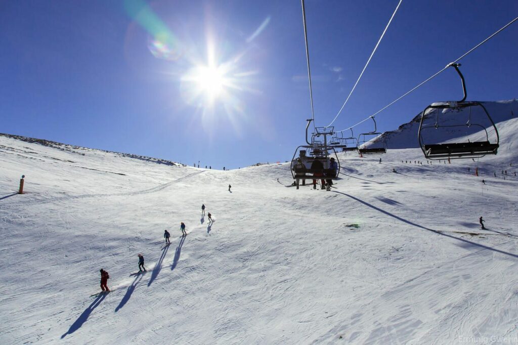 Pistes de la station de ski Peyragudes dans les Hautes-Pyrénées