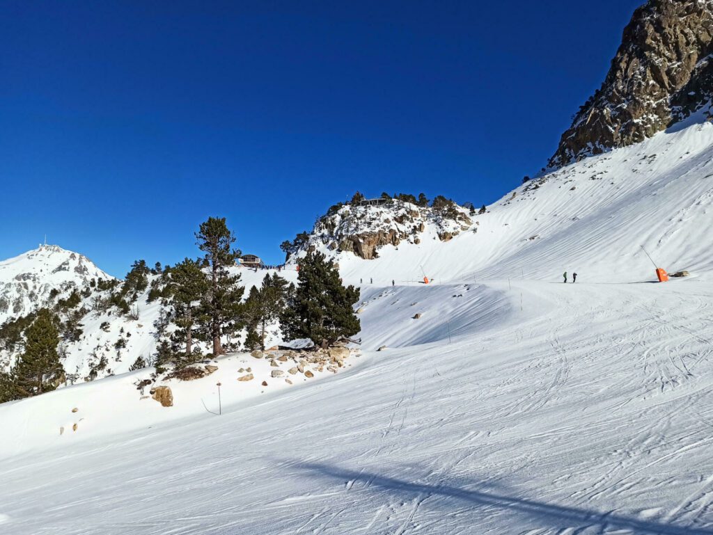 Une piste de ski à La Mongie