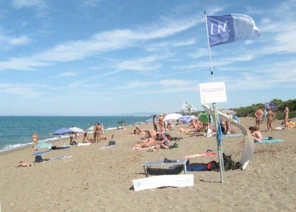 La plage naturiste Nido Dell'Aquila