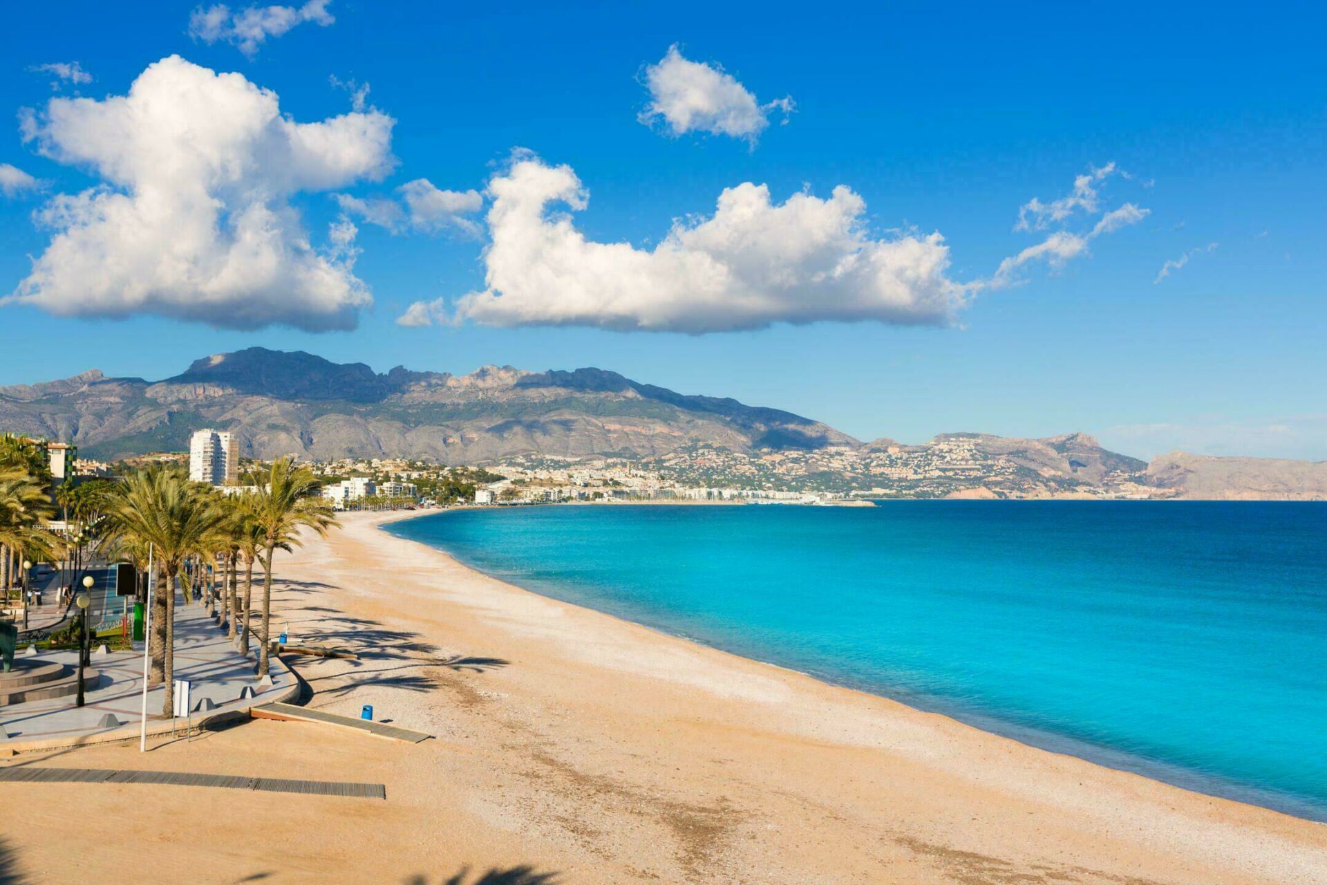 Costa blanca. Аликанте Испания. Costa Blanca Испания. Пляж Аликанте Коста-Бланка. Испания город Аликанте.