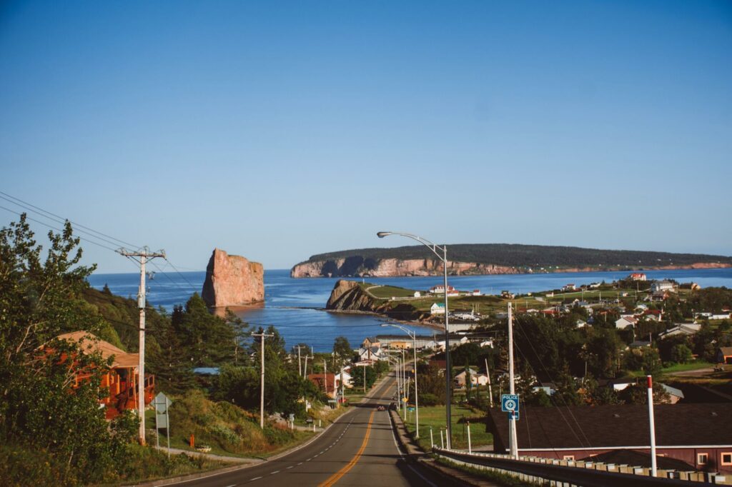 Raod Trip Quebec - route vers le Rocher Percé dans le golfe du Saint-Laurent