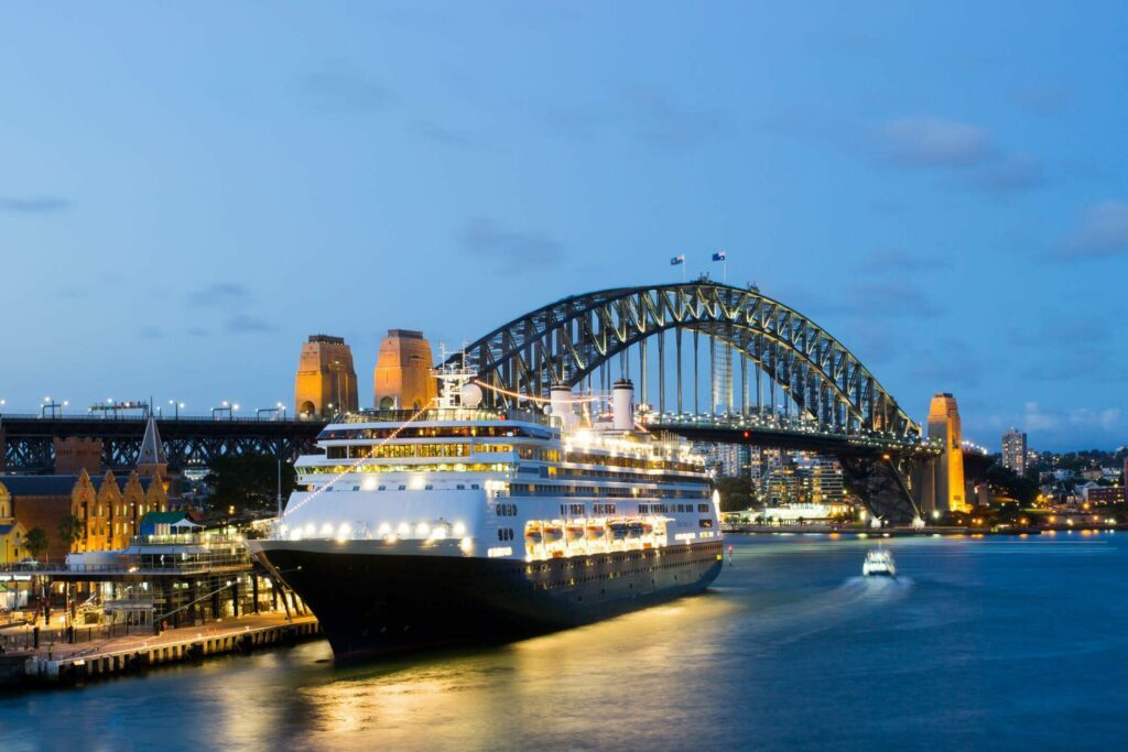 Cruise in Sydney (Australia)