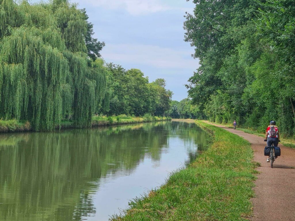 Cyclotourisme le long du canal du nivernais 