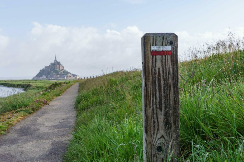 GR34 hiking trail around Mont Saint-Michel