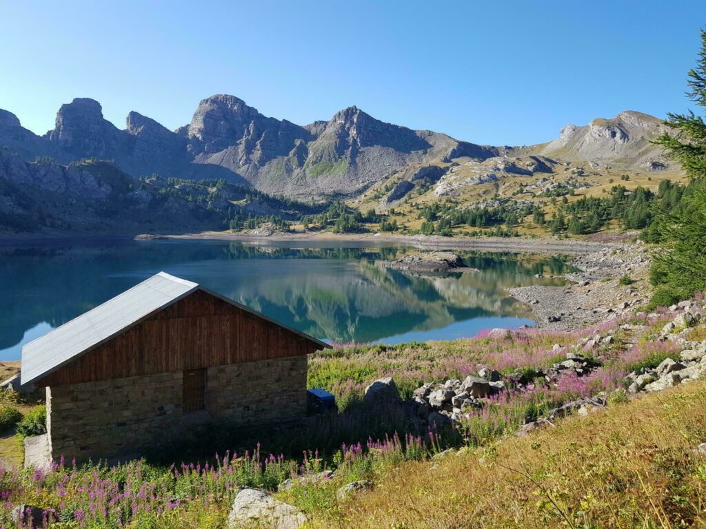 Le lac d'Allos dans le Mercantour