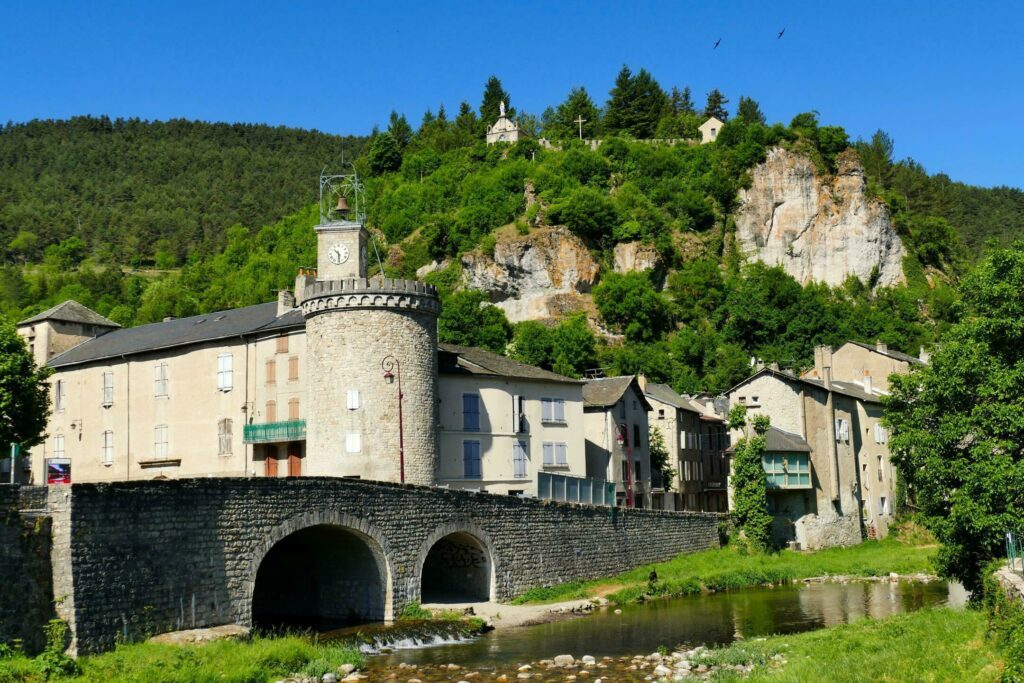 Le village de Meyrueis dans les plus beaux villages de Lozère