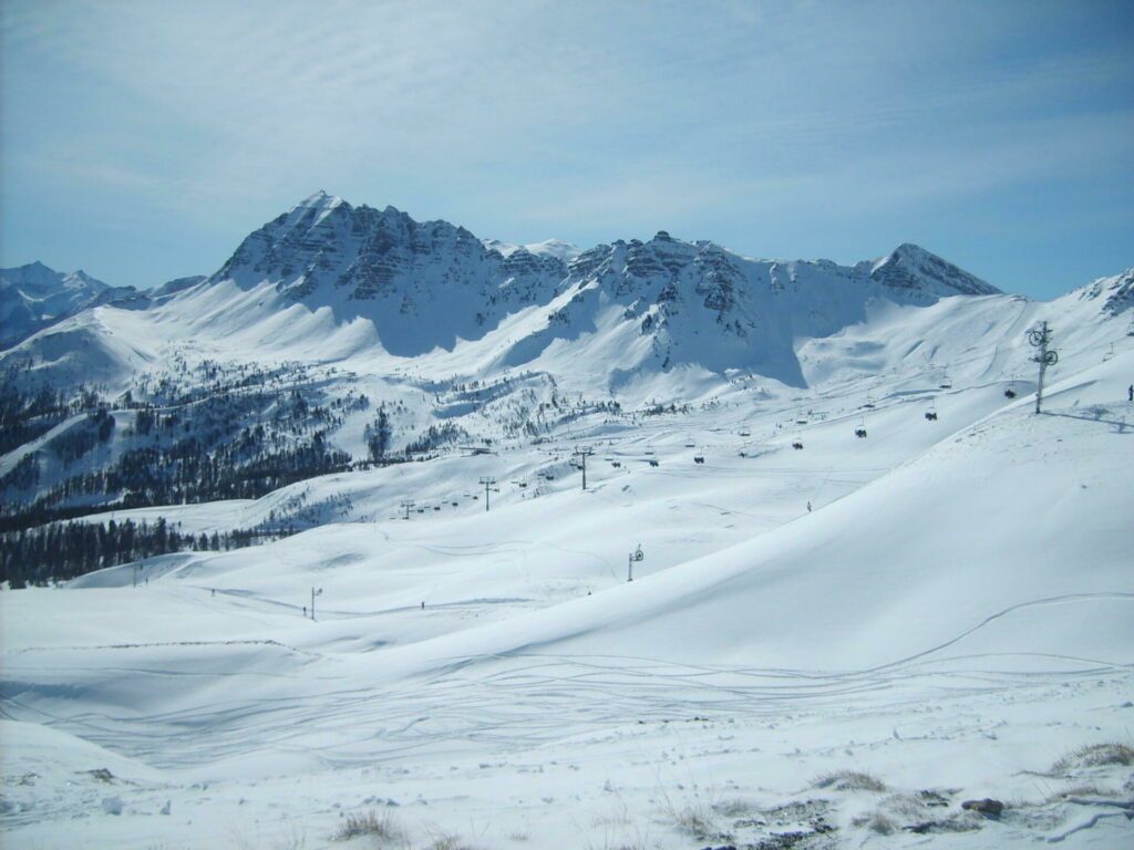 Vars in the ski resorts of the Southern Alps