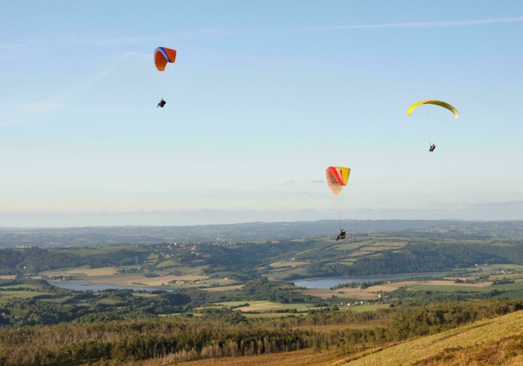 Faire du parapente à Ménez Hom