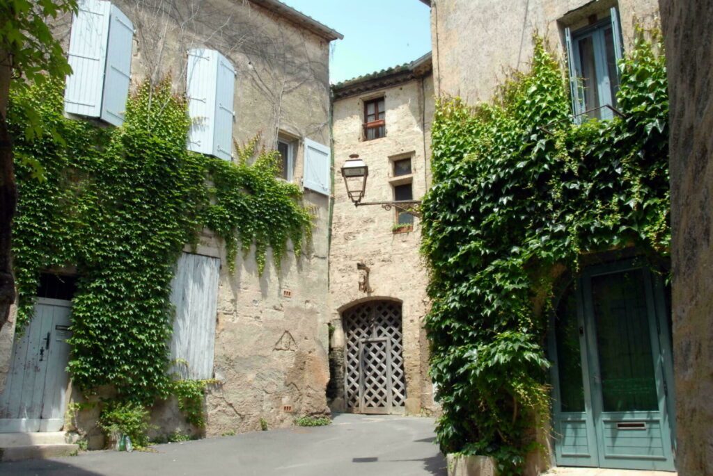 La ville de Pézenas autour de Sète