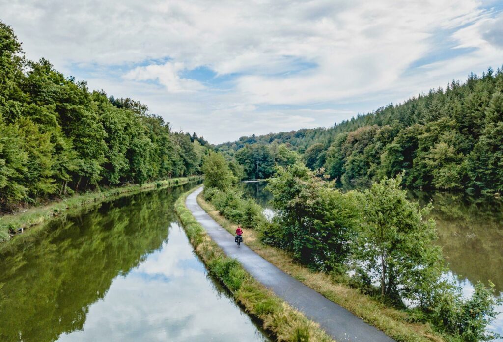 La Voie Bleue à Montmotier (Bourgogne)