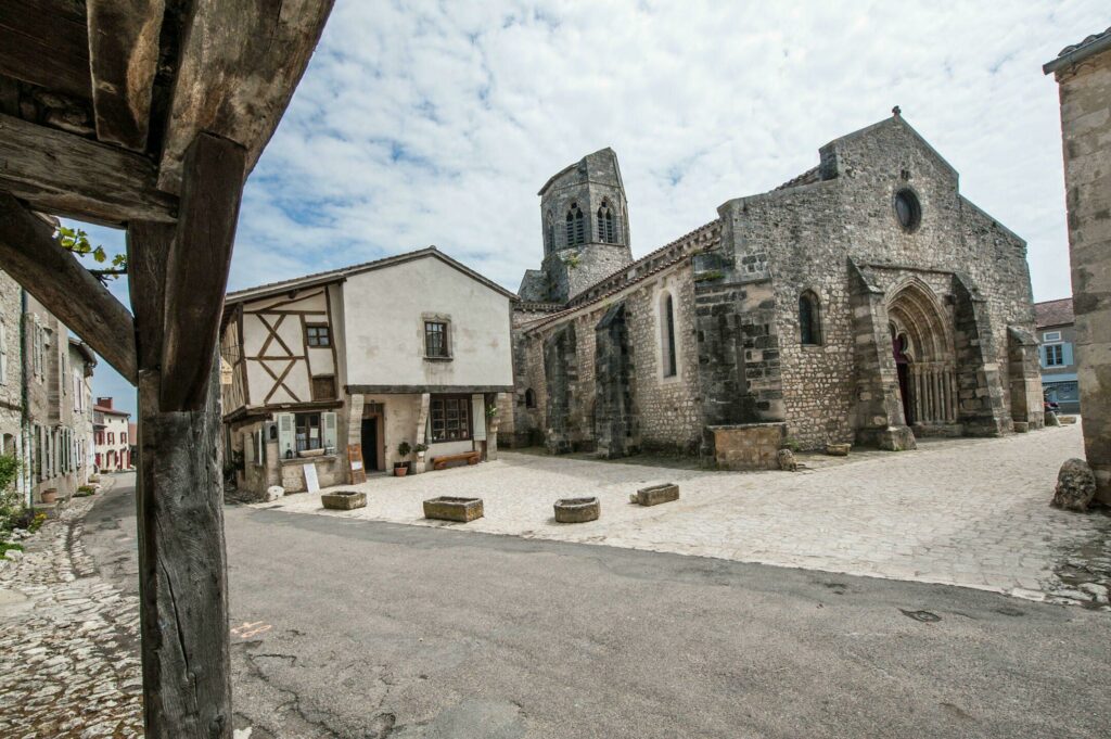 Le village de Charroux
