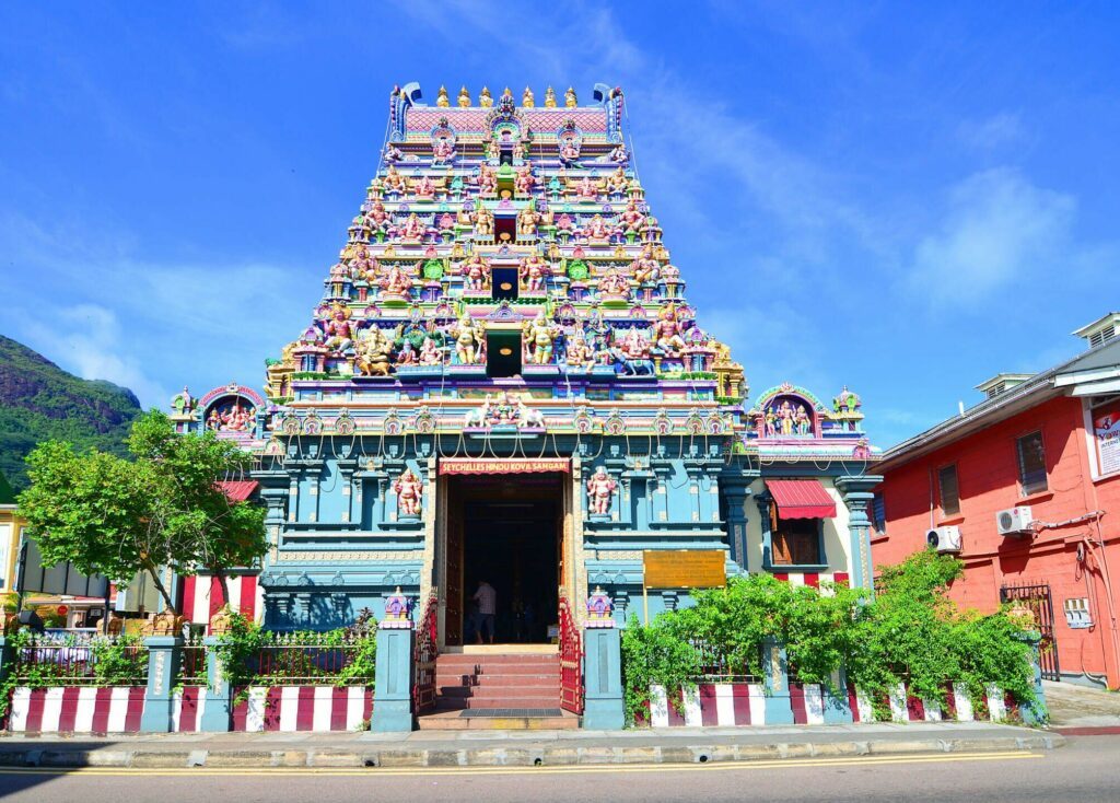 Visiter les Seychelles et un temple Hindou à Victoria