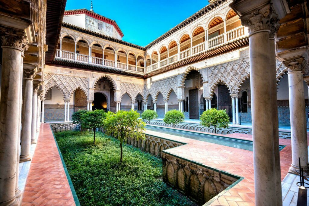 Alcazar de Seville - Patio de las Doncellas