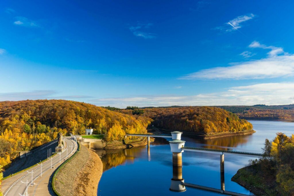 La rivière Gileppe dans les paysages de Belgique