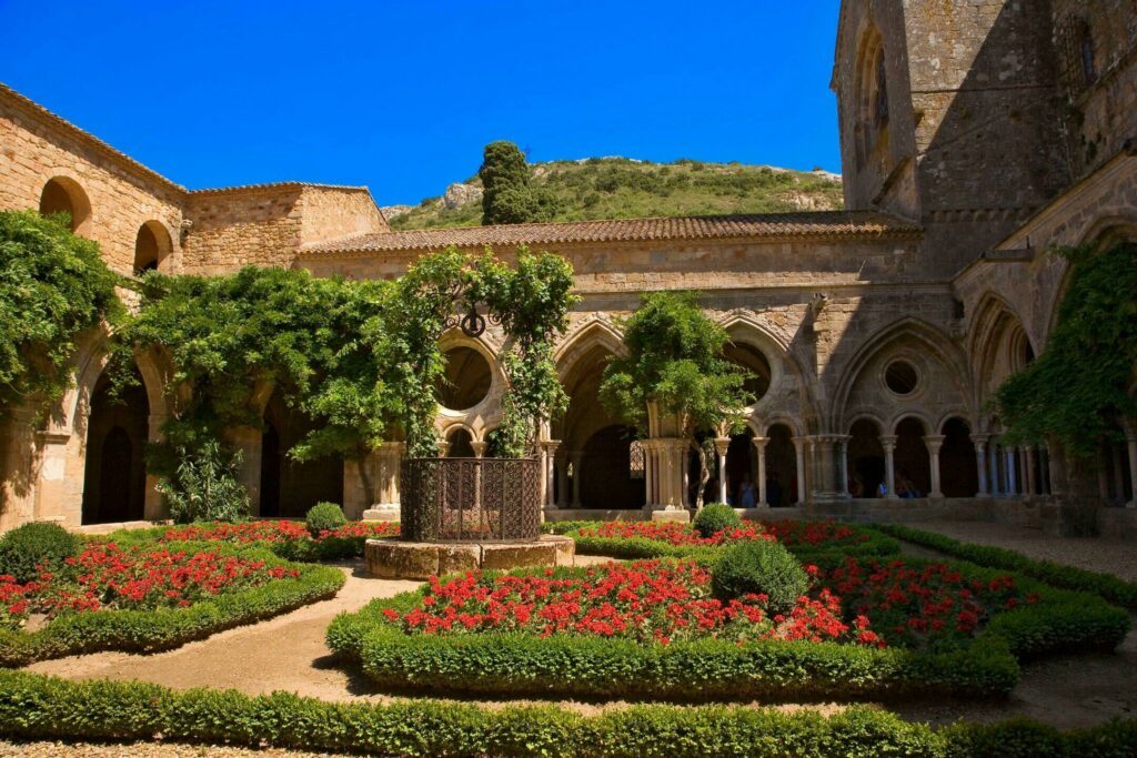 L'Abbaye de Fontfroide autour de Narbonne