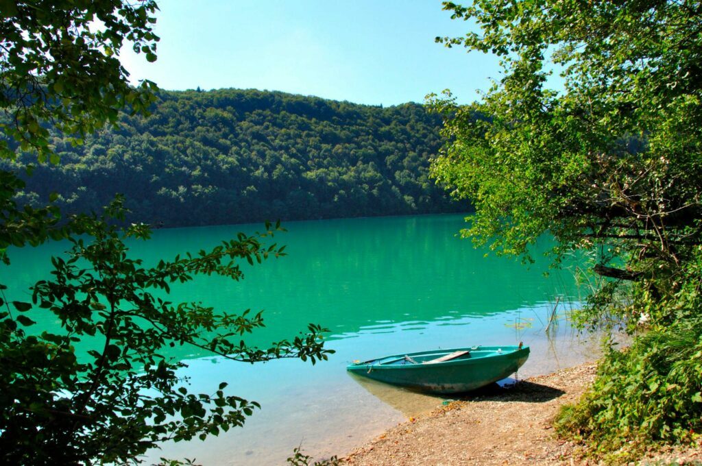 Le lac du Val dans le Jura