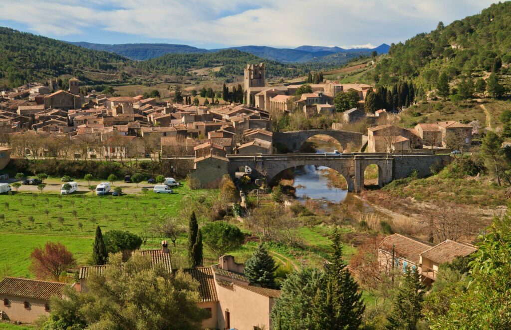 Le village de Lagrasse autour de Narbonne