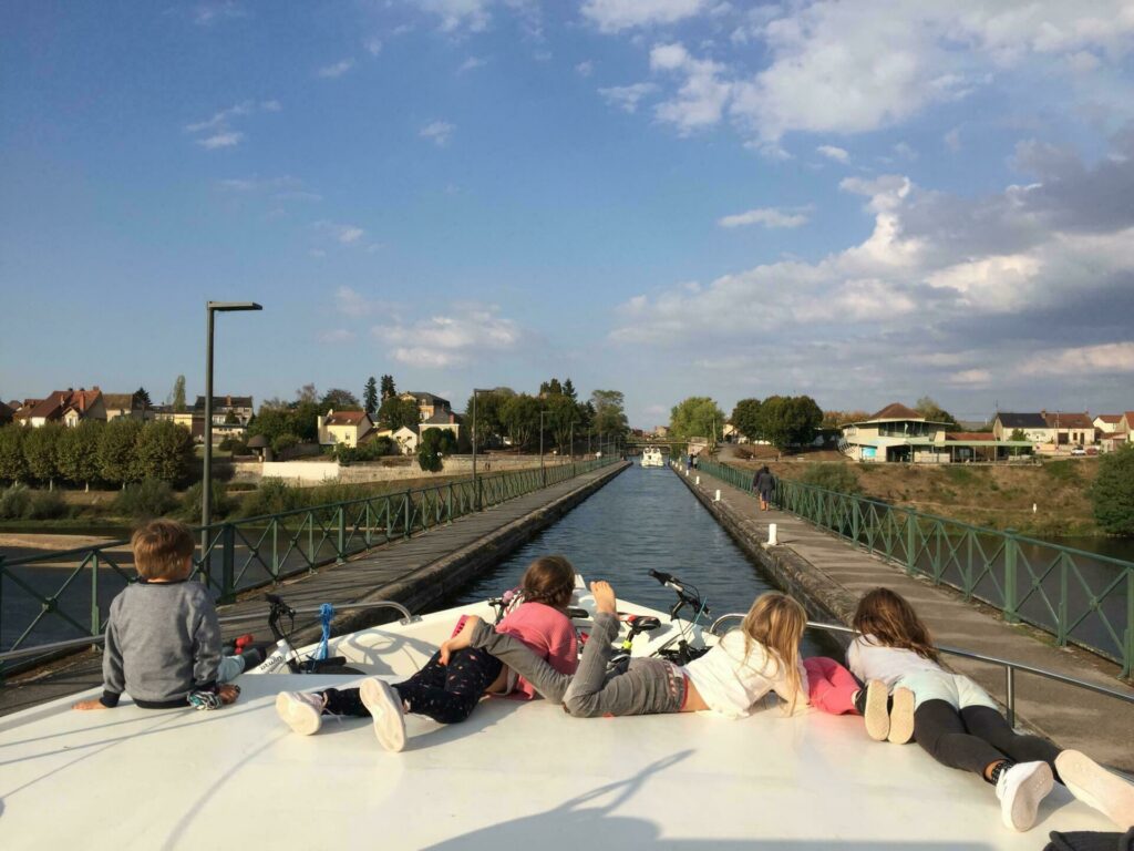 Le Pont-Canal de Digoin à faire en Saône-et-Loire