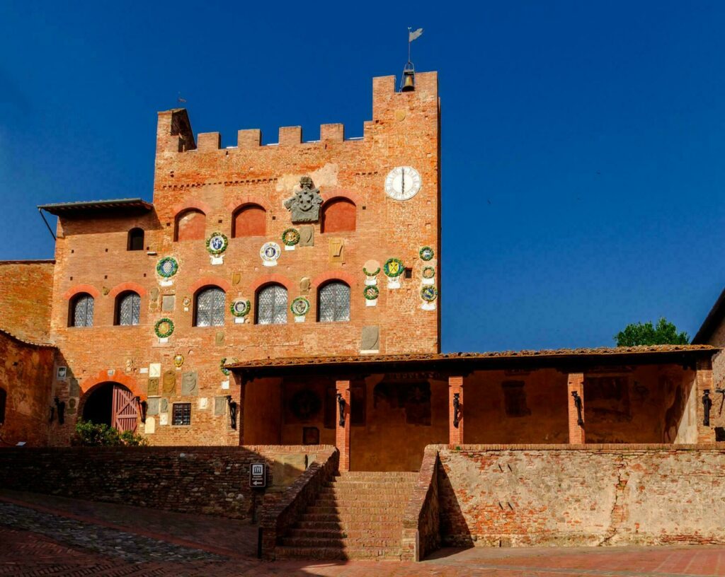 Autour de Florence - le Palazzo Pretorio à Certaldo Alto