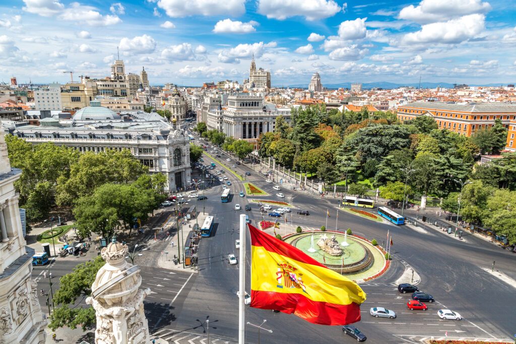 Drapeau Espagne espagnol sur Madrid