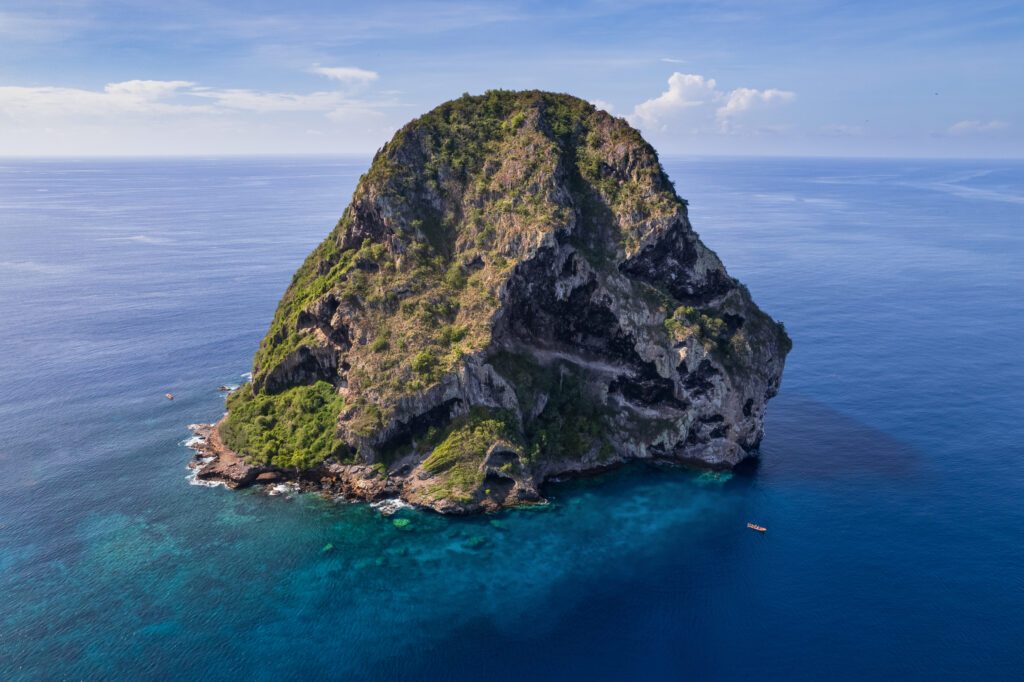 Le célèbre rocher du Diamant (Martinique)