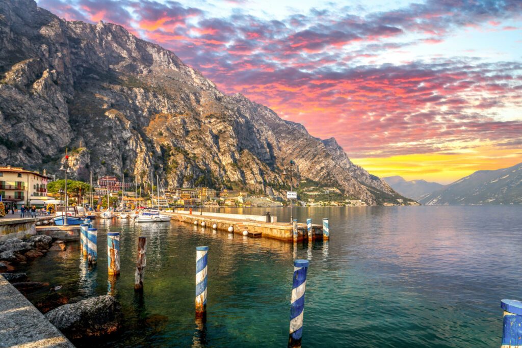 Le lac de Garde dans les paysages d'Italie