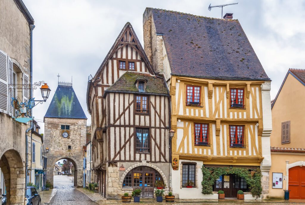 Noyers-sur-Serein parmi les villages de Bourgogne