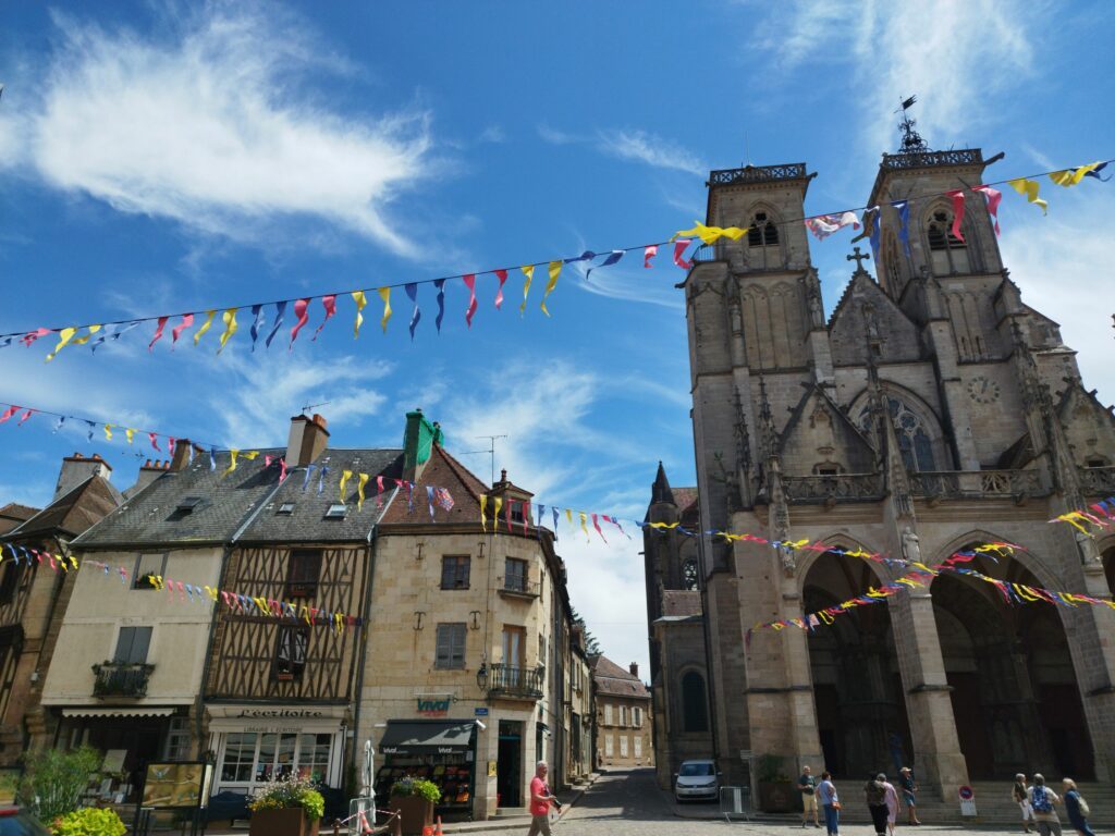 Semur-en-Auxois parmi les villages de Bourgogne