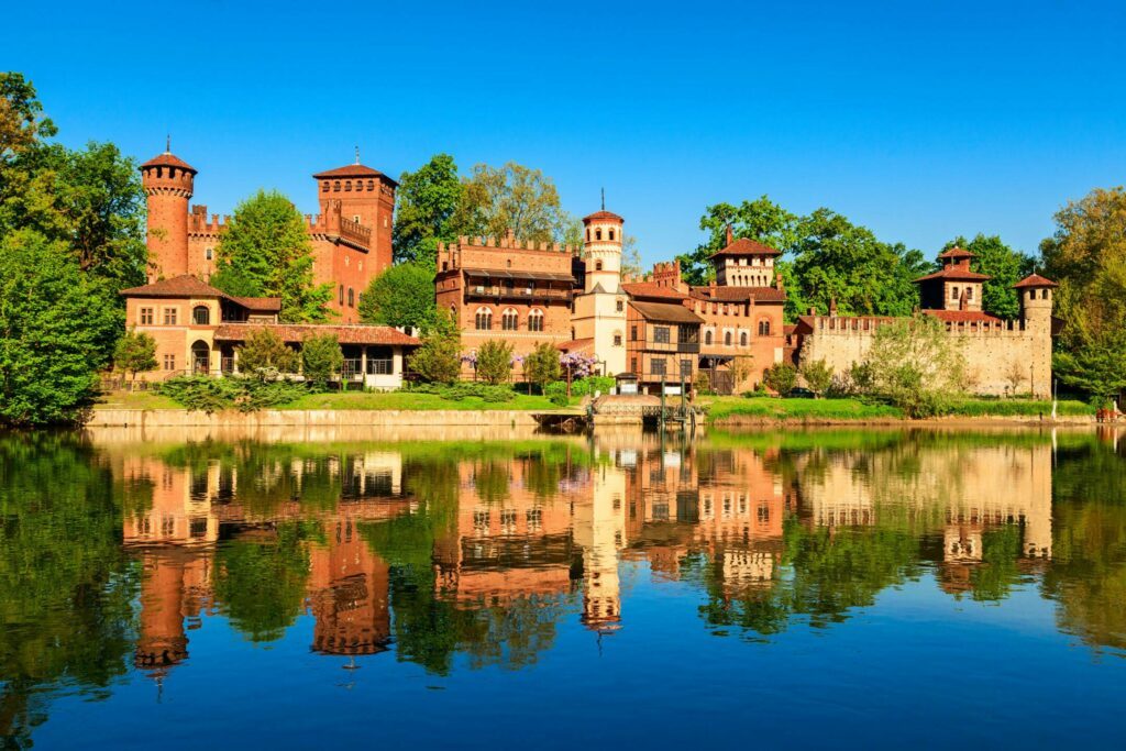 Turin Parc Valentino Borgo Medievale village medieval