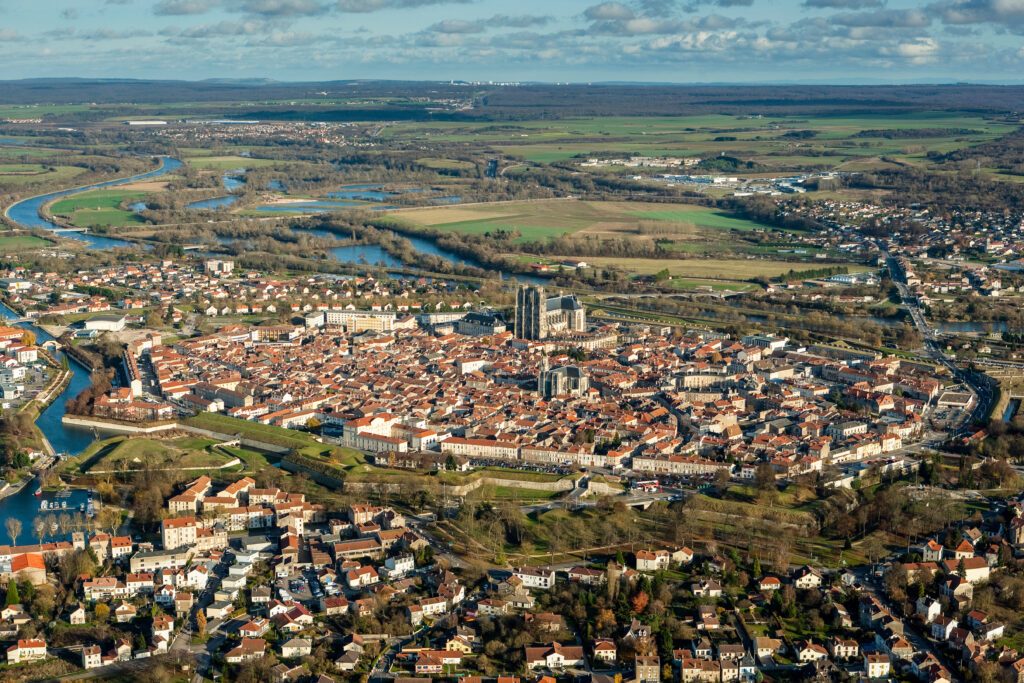 Vue aérienne sur Toul proche de Nancy