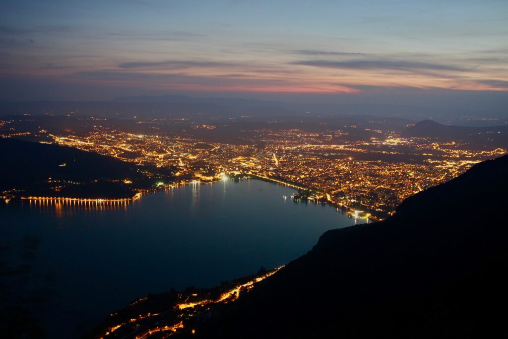 magnifique vue depuis le Mont baron à Annecy