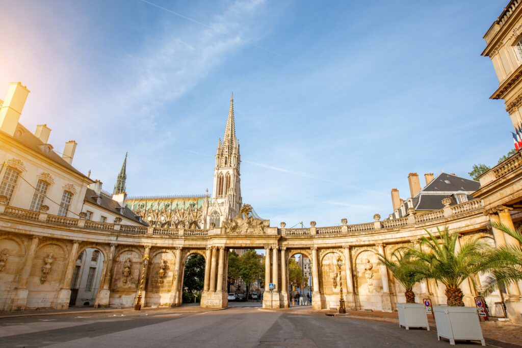 Vue sur la Basilique Saint-Epvre