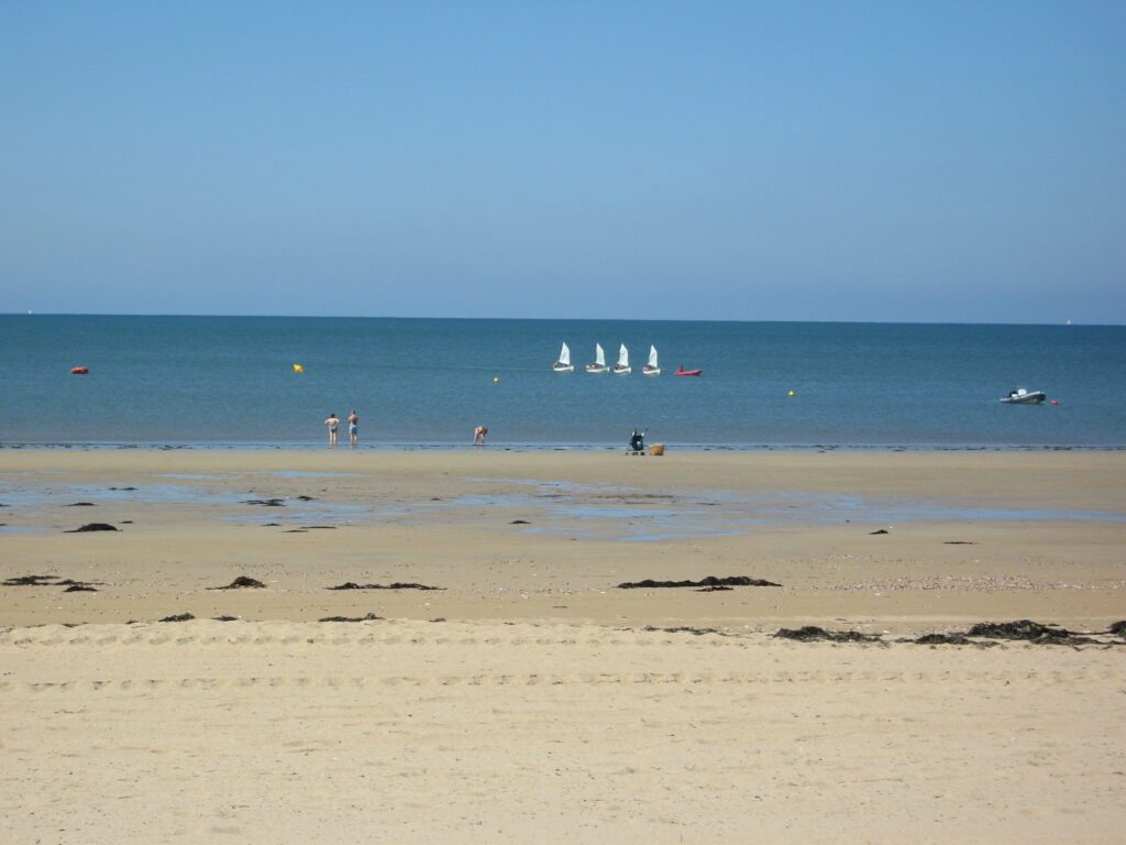 Cours de voile, plage de barbâtre, Noirmoutiers (85)