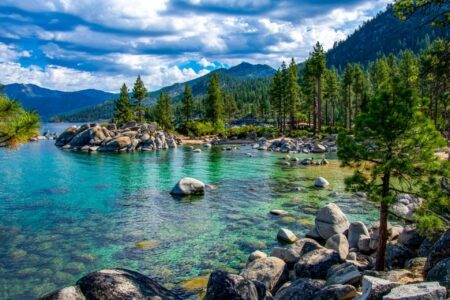 Les 26 plus beaux lacs du monde en photos !