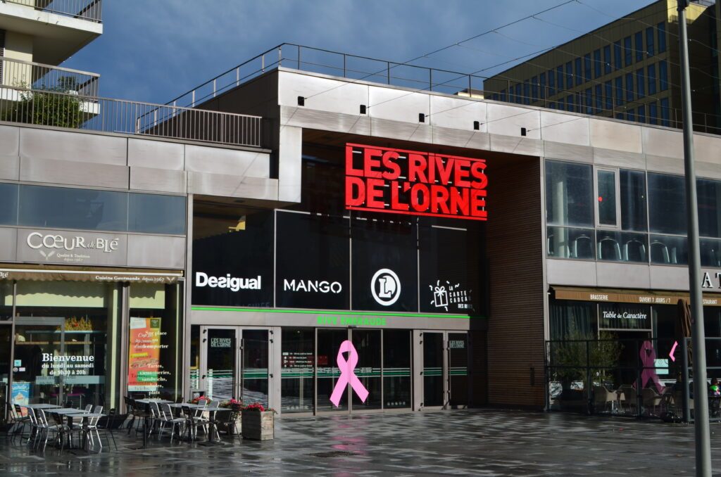 Le centre commercial "Les Rives de l'Orne" à faire à Caen