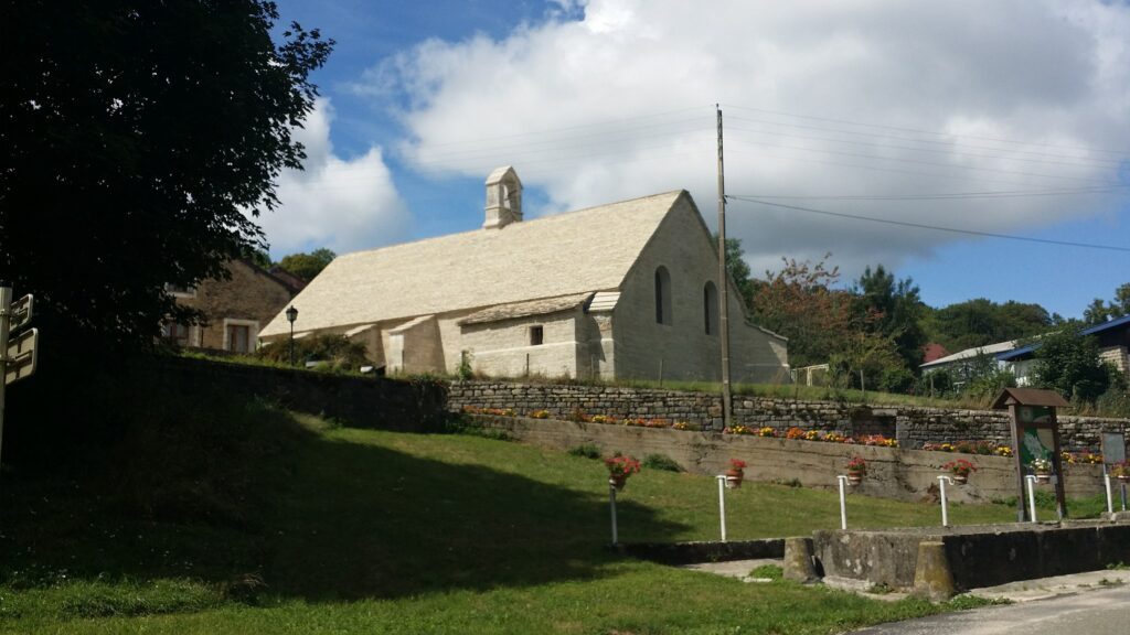 La chapelle de Chamole dans les villages du Jura