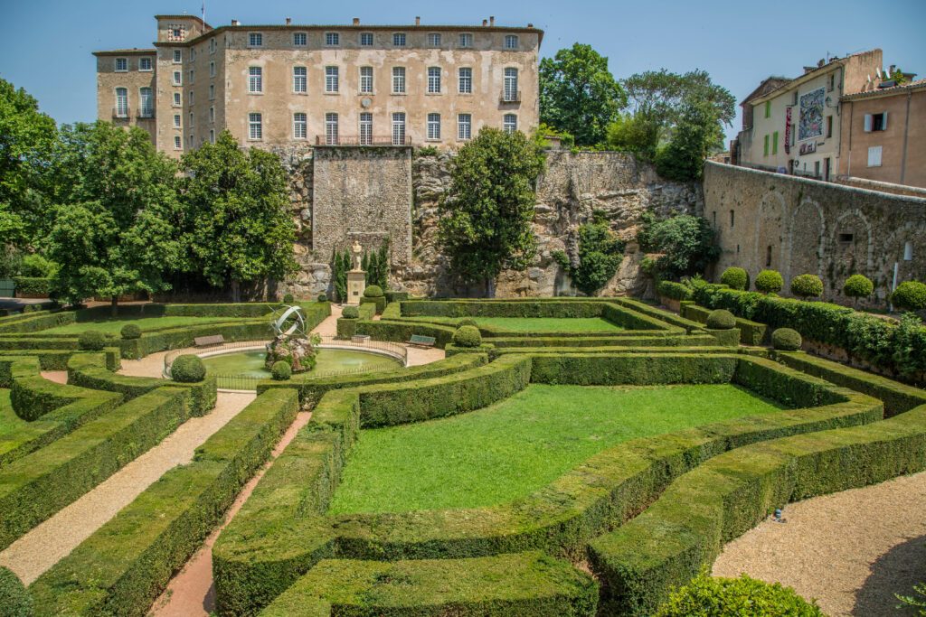 Stadt und Schloss Entrecasteaux, Var, Brignoles