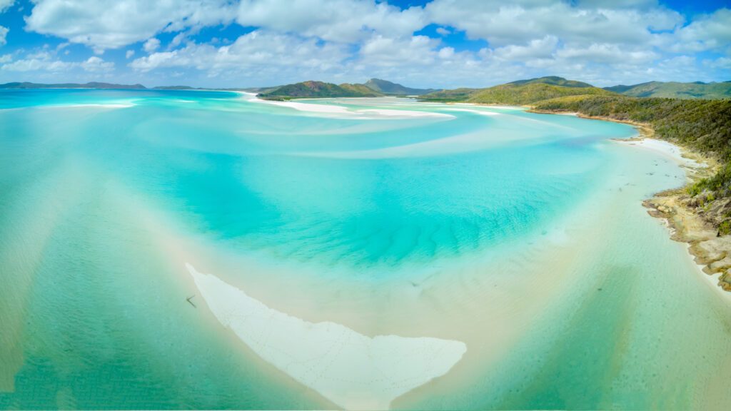 Hill Inlet at Whitehaven Beach on Whitesunday Island, Queensland, Australia