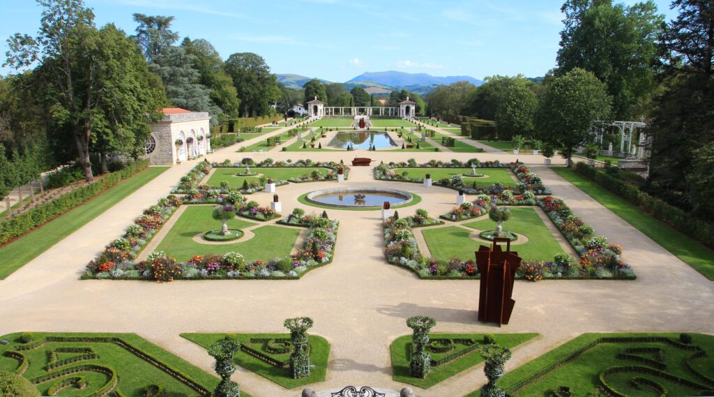 Jardins à la Française / Cambo-les-Bains (France)