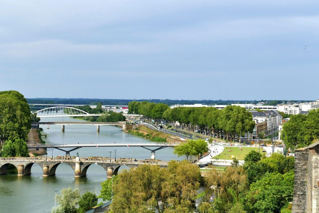 Les ponts sur la Maine