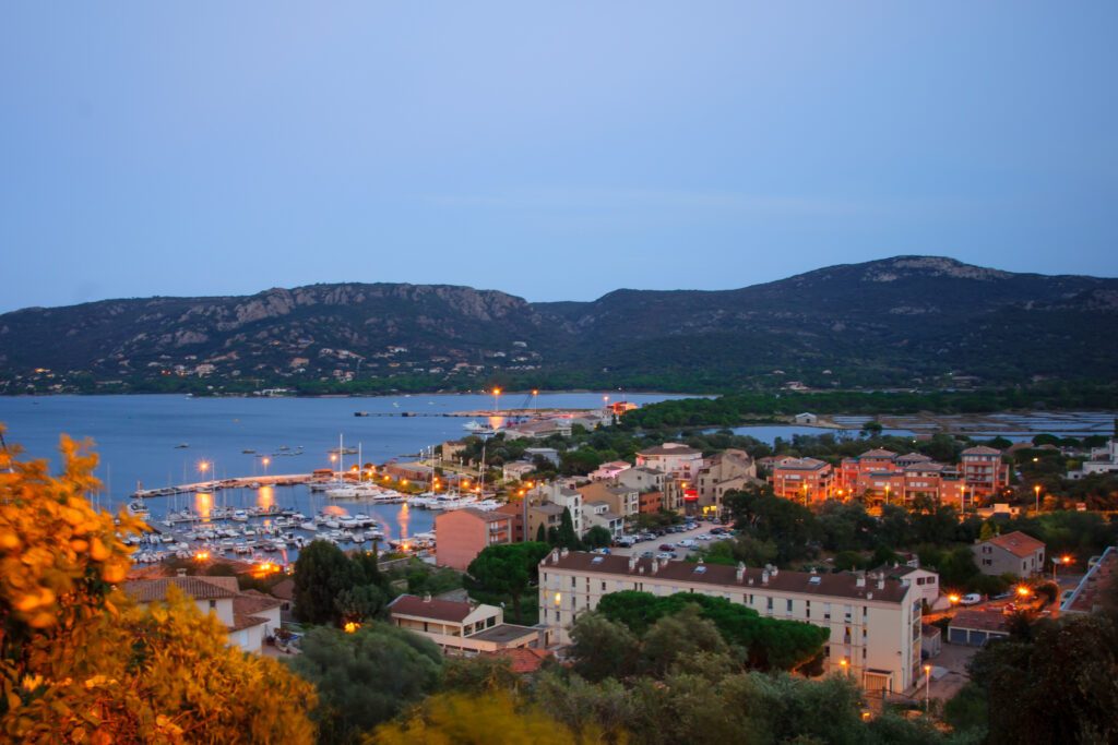 Porto-Vecchio en soirée